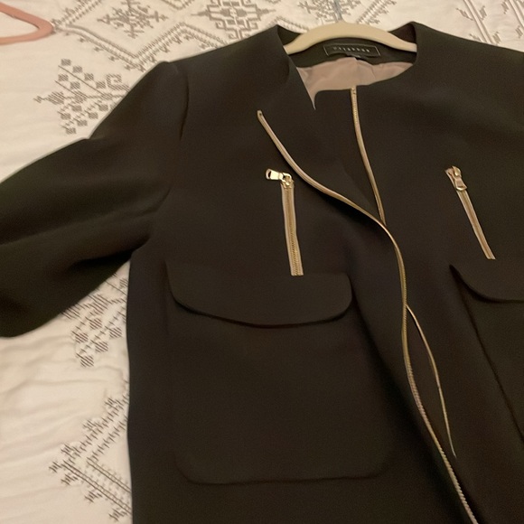 Women’s black dress coat - Picture 8 of 9